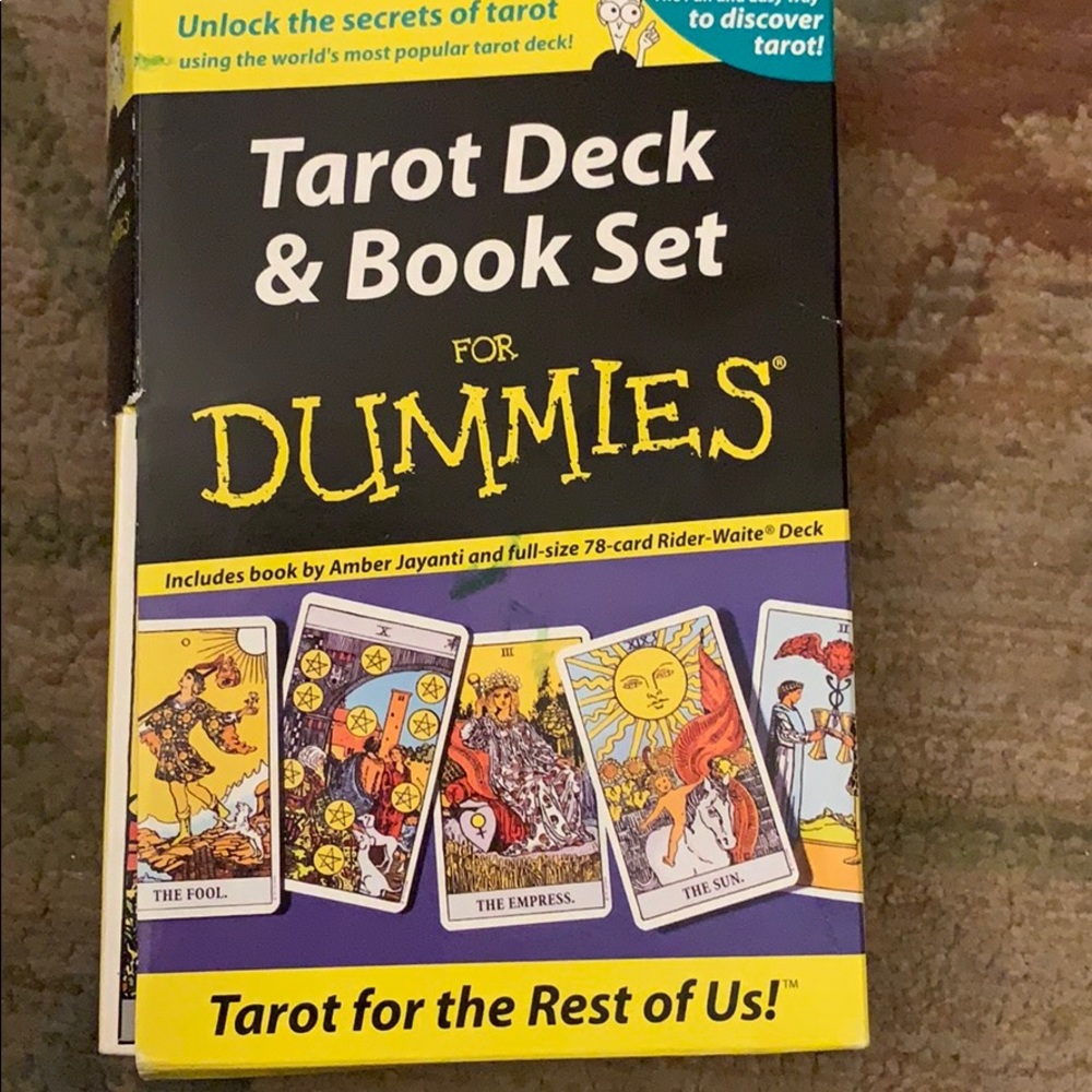 TAROT DECK AND BOOK SET FOR DUMMIES